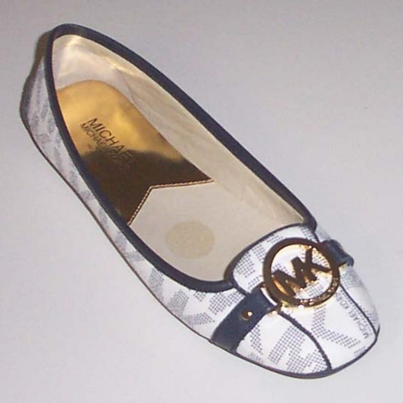 michael kors fulton logo